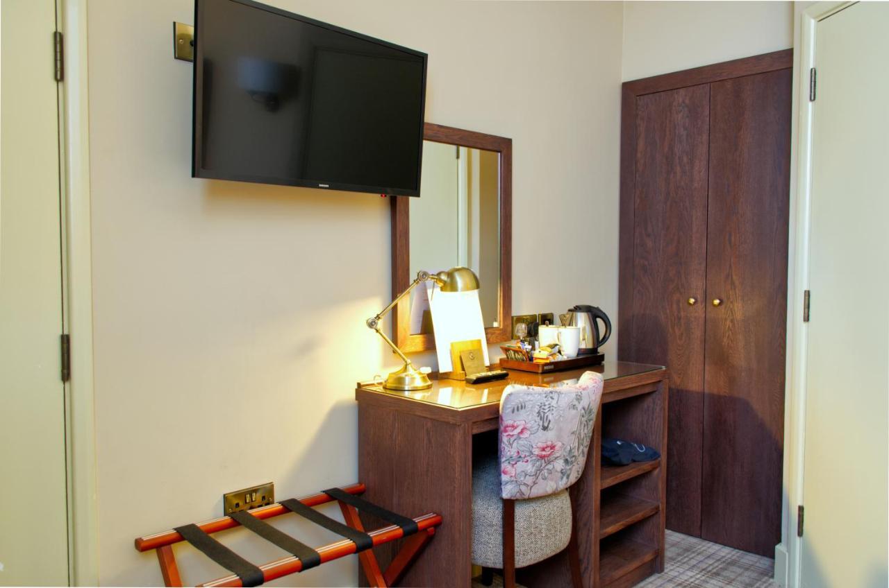 Hotel The Dean Court York