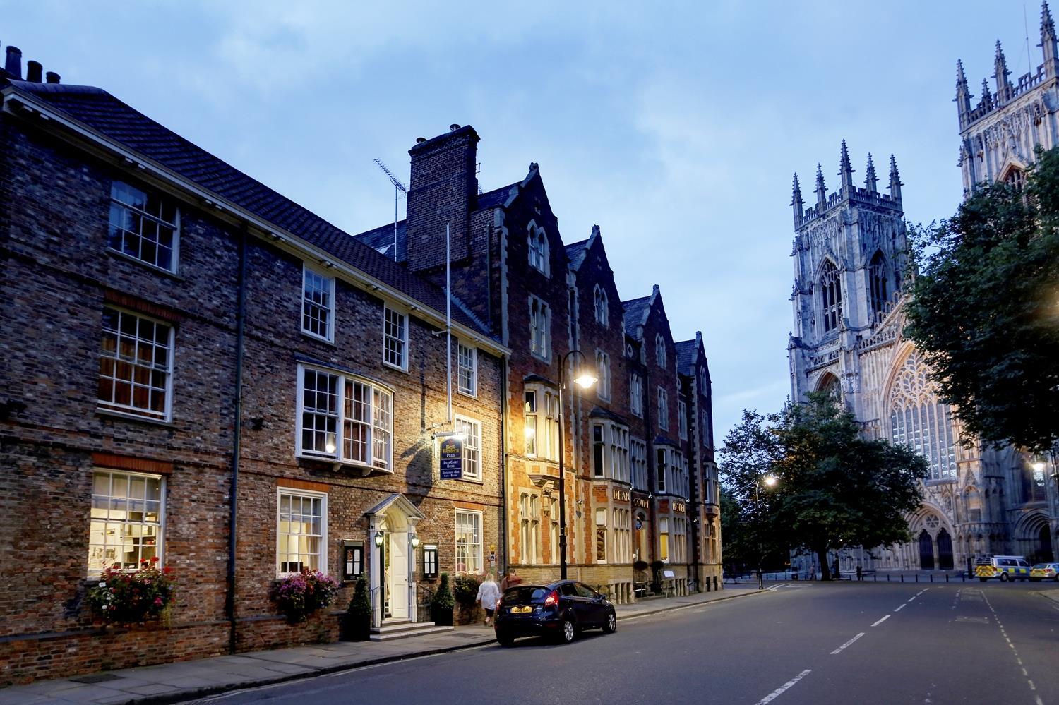 The Dean Court 4* York
